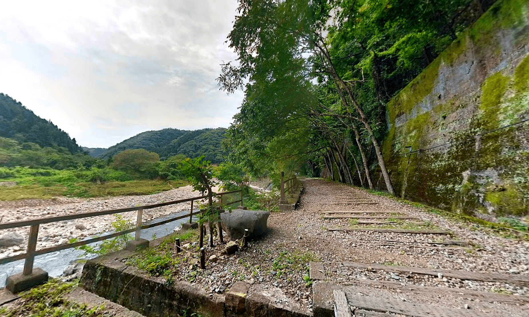 武田尾廃線敷の長尾山第3トンネル出口